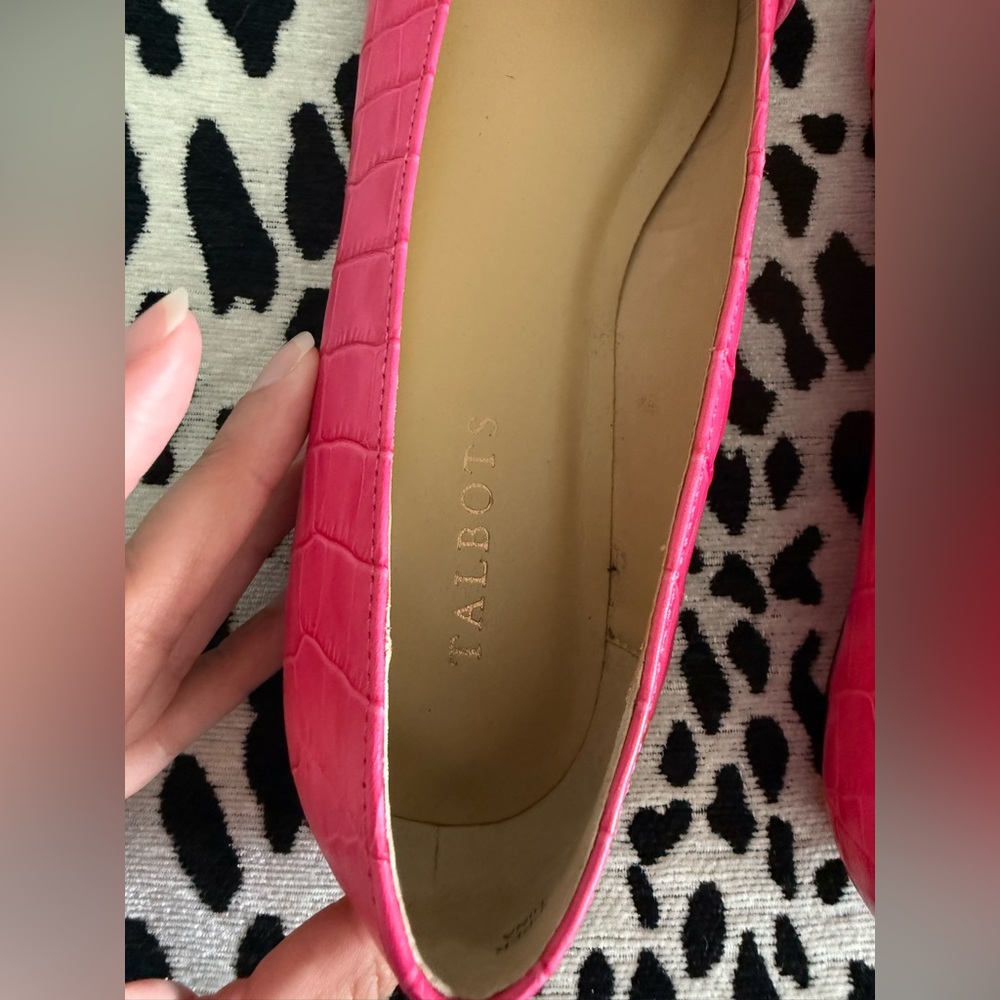 Hot Pink Croc-Embossed Talbots Women's Loafers Size 8M - Picture 9 of 14